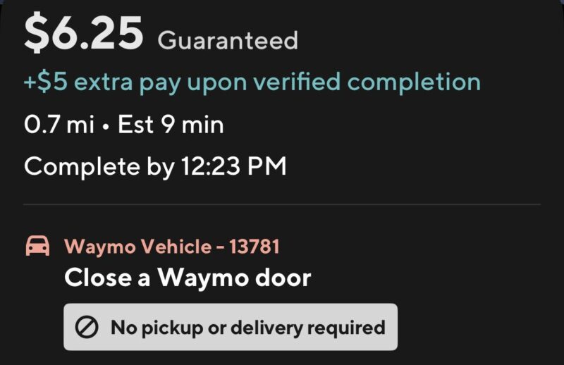 В DoorDash теперь платят за закрытие дверей беспилотного такси Waymo