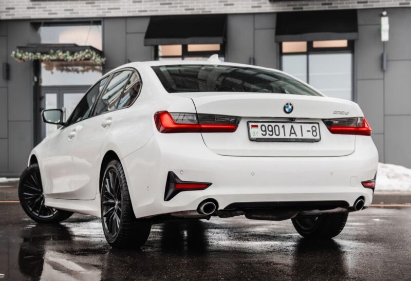 Белорусский каршеринг Hello пополнил автопарк BMW 3-Series — фото 1