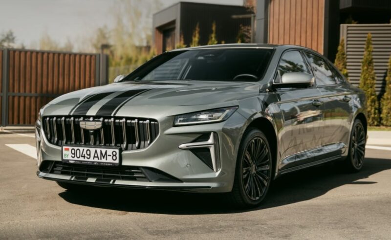Белорусский каршеринг Hello пополнил автопарк Geely Preface