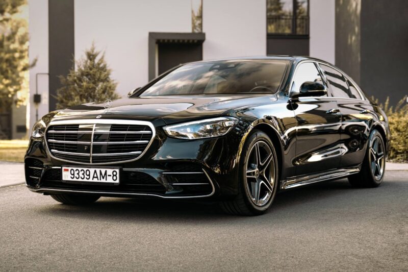 Белорусский каршеринг Hello пополнил автопарк Mercedes-Benz S-Class W223