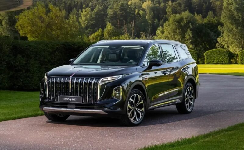 Скидка 20% на аренду седана Hongqi у каршеринга Яндекс Драйв
