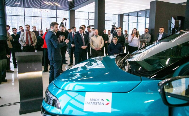 Продажи электромобилей «Атом» начнутся весной 2026 года