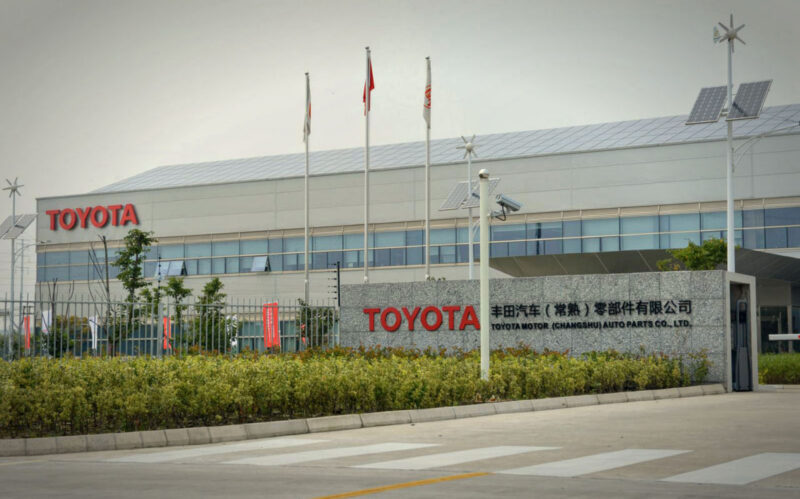 Toyota внедрит 400 тысяч гуманоидных роботов на своих предприятиях